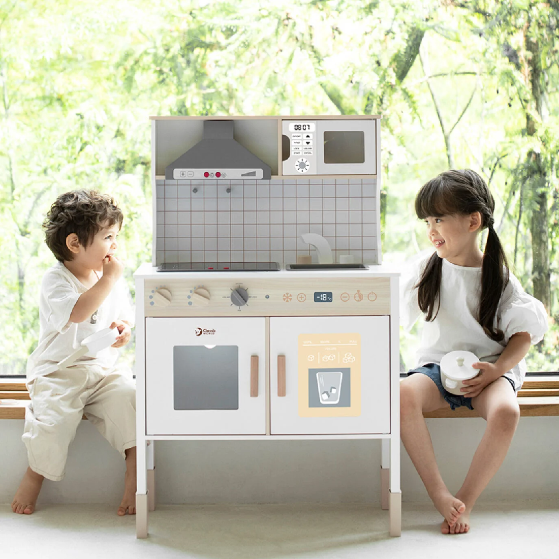 Pretend & Play Kitchen 5