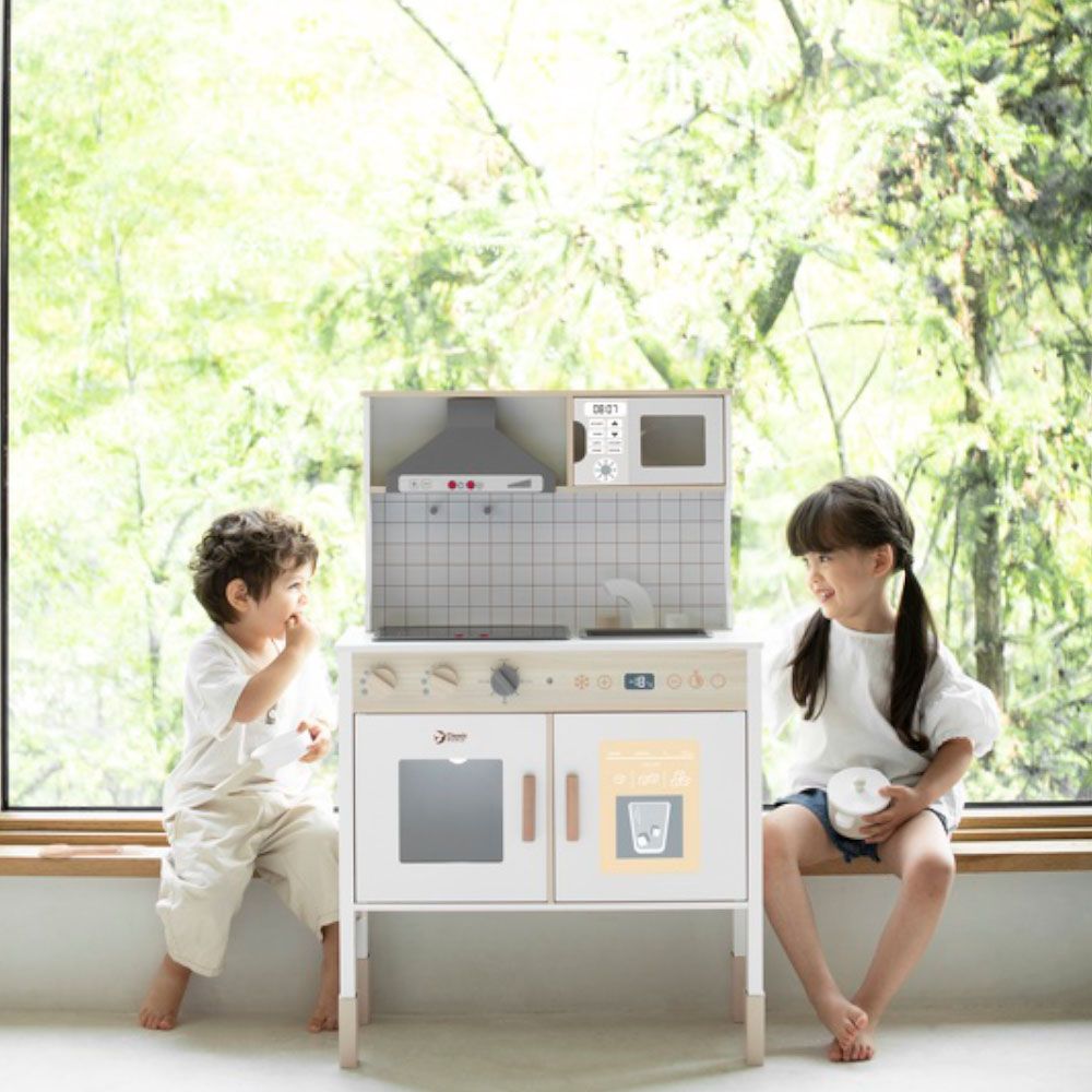 Pretend & Play Kitchen 5