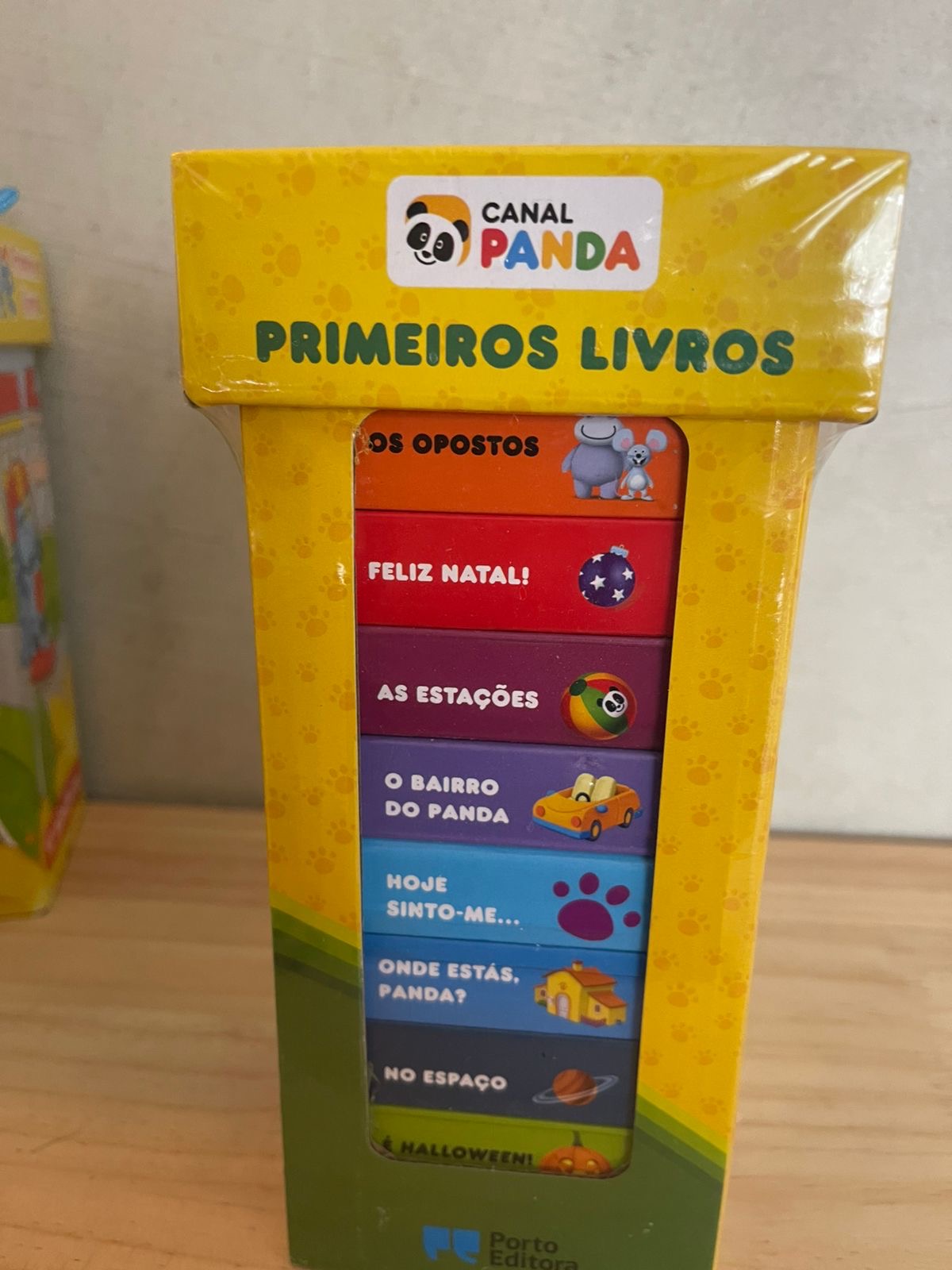 Pê - Primeiros Livros" (Pê - First Books