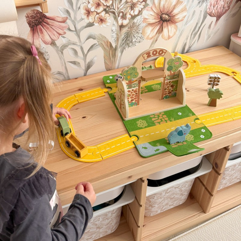 Zoo play set