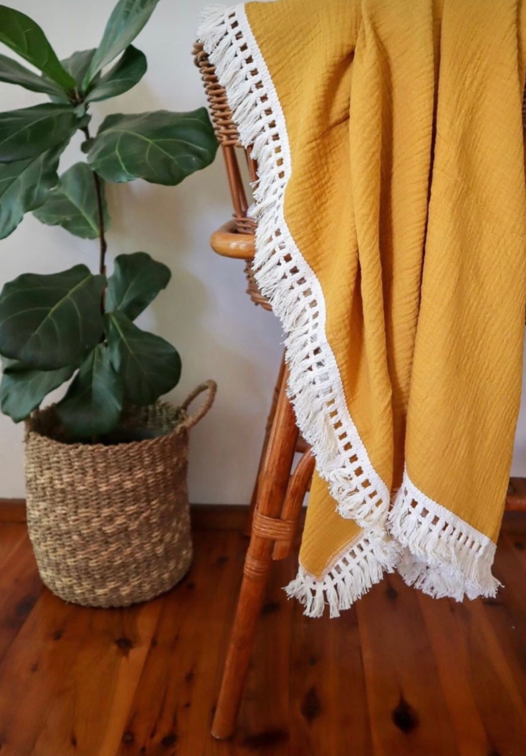 Fringed swaddles